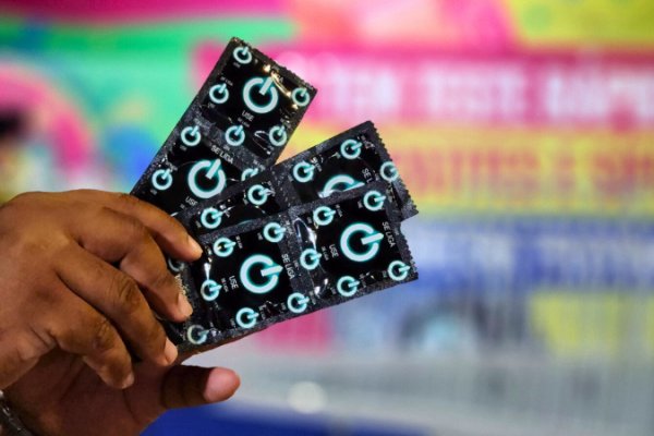Ação ‘Camisinha tá na Mão’ distribuirá 500 mil preservativos durante o período junino na Bahia